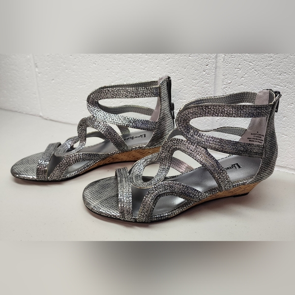 Women's Metallic Wedge Sandals Size 8 🌟Beautiful Summer Sandals🌟 - Picture 4 of 8